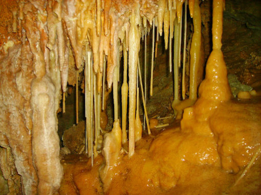 Cueva de Valdelajo